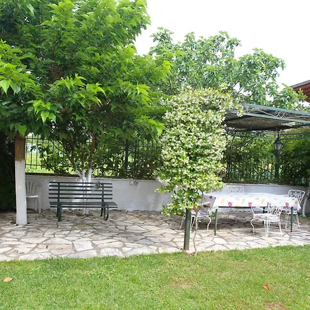 Holiday home Georgina Sinarades