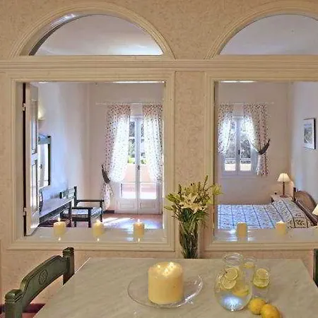 Century Hotel 4*
