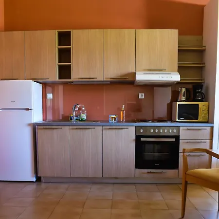 Govino Bay Aparthotel