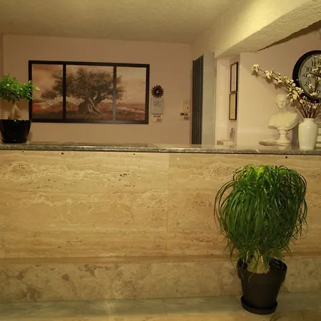 Victoria Hill Hotel 3*