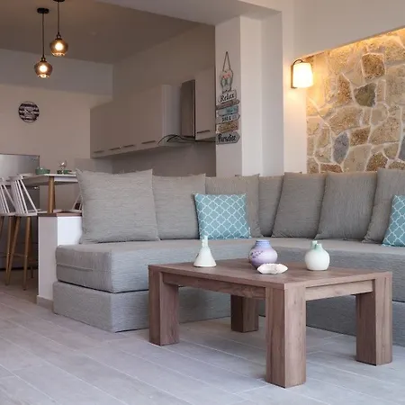 Hotel Ekati Maizonettes 4*