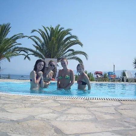 Sailors Beach Apartments Hotel 2*
