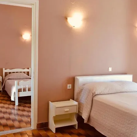 Family Studios Marathias (Corfu)