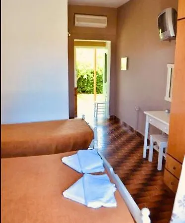 Family Studios Aparthotel *
