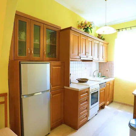 House Varvara