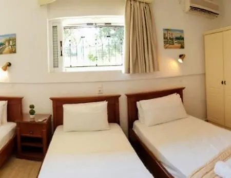 Aparthotel Kormos Kávos