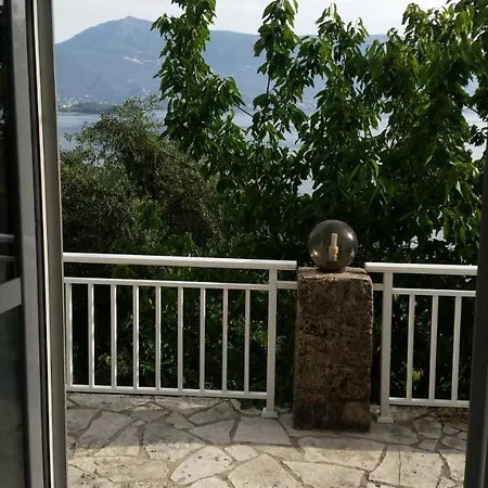 Dimitra 2* Kommeno (Corfu)