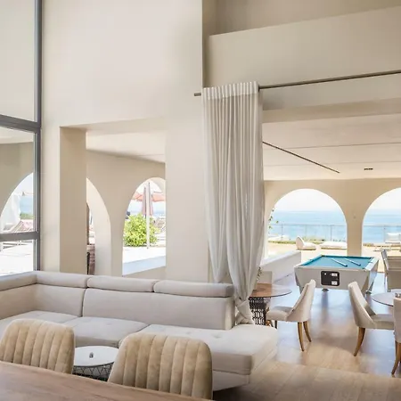 Golden Mare Hotel 4*