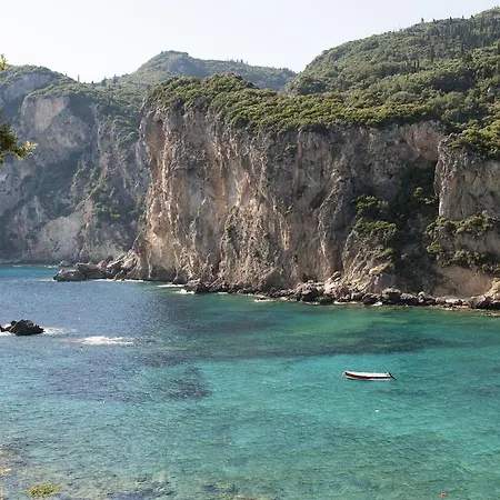 Apollon 2* Paleokastritsa