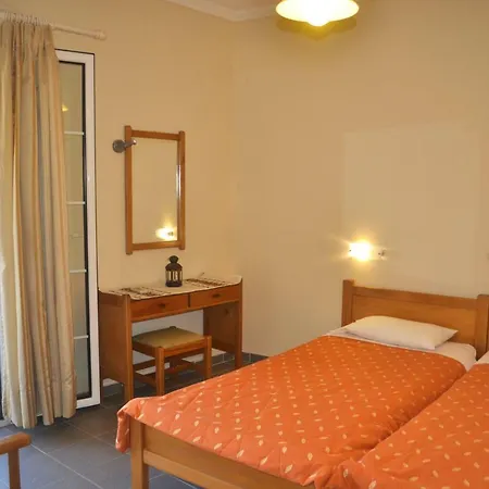 Apartment Yannis On The Of Agios Gordios In Corfu
