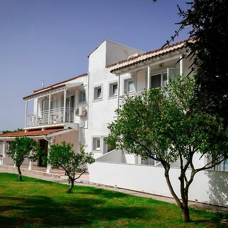 Ammos Aparthotel
