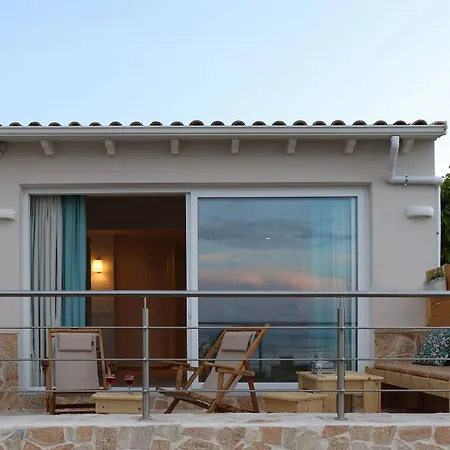 Ekati Maizonettes Hotel 4*