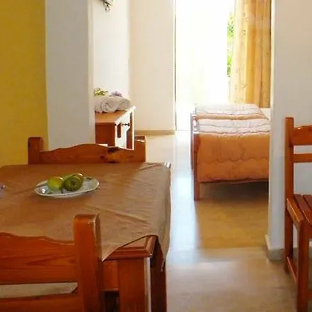 Akis * Agios Georgios (Corfu)