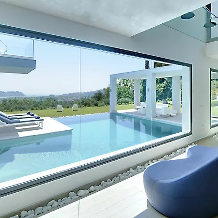 Luxury Eve * Viros