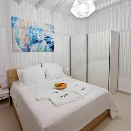 Aparthotel Sun 'n Chill, Boutique & Melikia