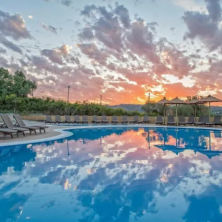 Hotel Saint George Agios Georgios Pagon