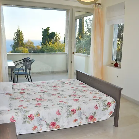 Lemoni Inn
