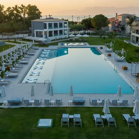 Hotel Acharavi Beach