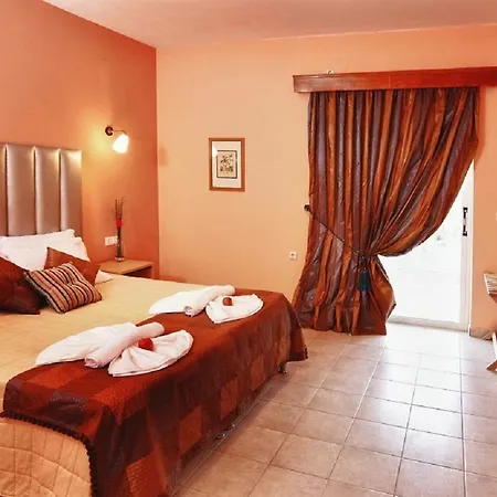 Rebecca's Village 4* Karousades (Esperies)