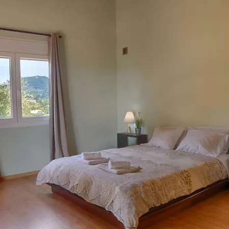 Modern Eco Friendly Close To Town Villa Pelekas