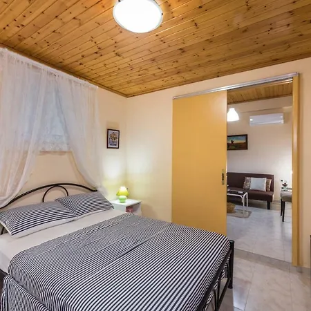 Holiday home Family With Garden & Bbq Velonades (Corfu)