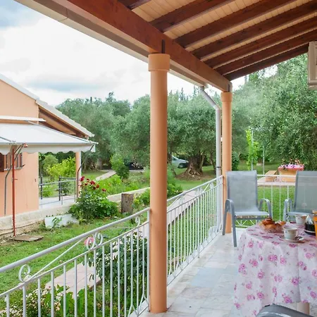 Holiday home Family With Garden & Bbq