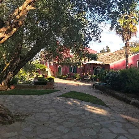 Triklino Estate * Afra