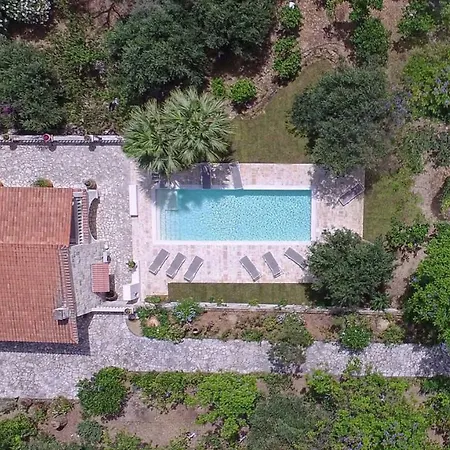 Ionian Garden - Pietra Benitses (Corfu)