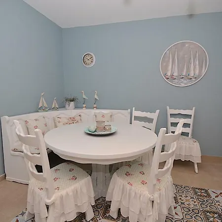 Jasmine Blossom Villa *