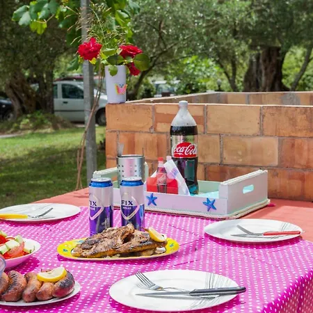 Holiday home Family With Garden & Bbq *
