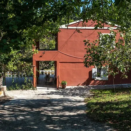 George's House * Afra