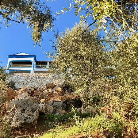 Intaba: Seaside Retreat With Pool On Corfu's Riviera