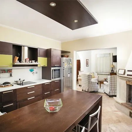Apartment Moraiti House