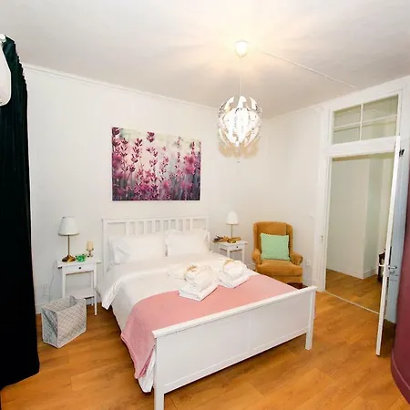 Old Fortress Luxury Apartment
