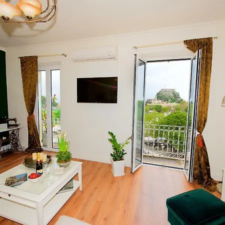 Old Fortress Luxury Apartment *