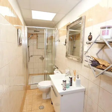 Old Fortress Luxury Apartment