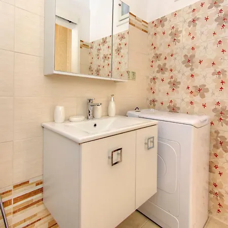 Corfu Town West Apartment *