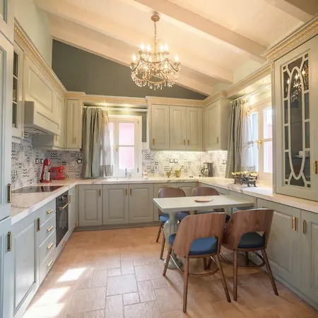 Villa Nitsa *