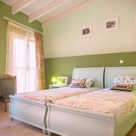 Villa Nitsa *