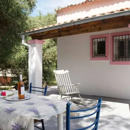 Mantzaros Traditional House Holiday home Pentati