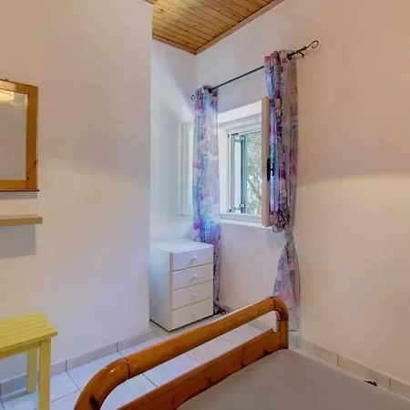 Mantzaros Traditional House Pentati