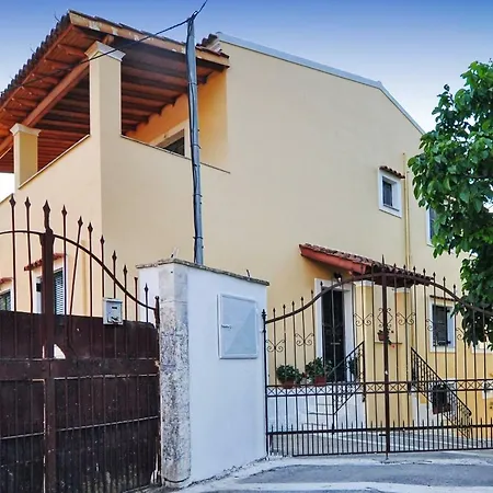 Lotza House Holiday home Kynopiastai