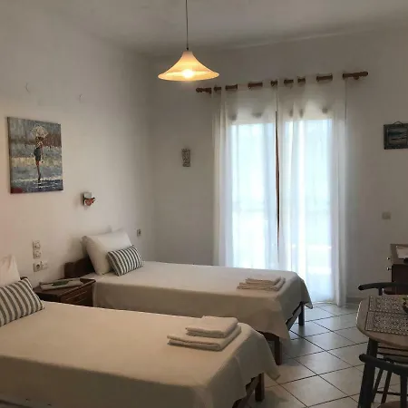 Floros Apartment *