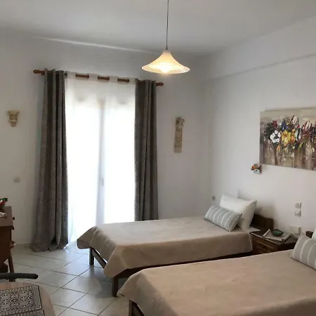 Floros Apartment *