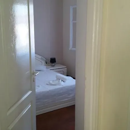 Apartment Pitsinis & Ii
