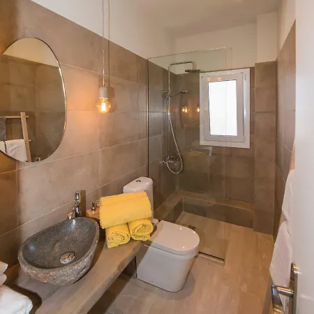 Apartment T'adelfia *