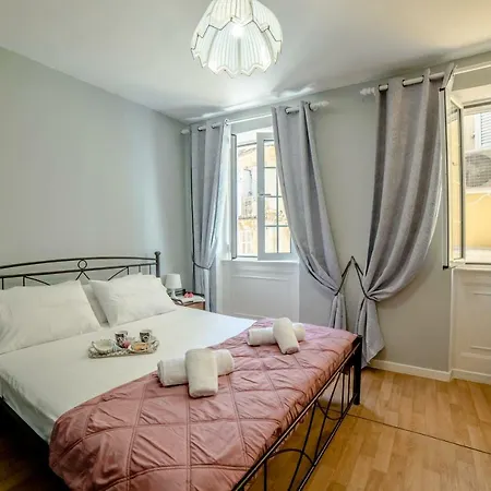 Appartement Next 2 Cathedral - Corcyra