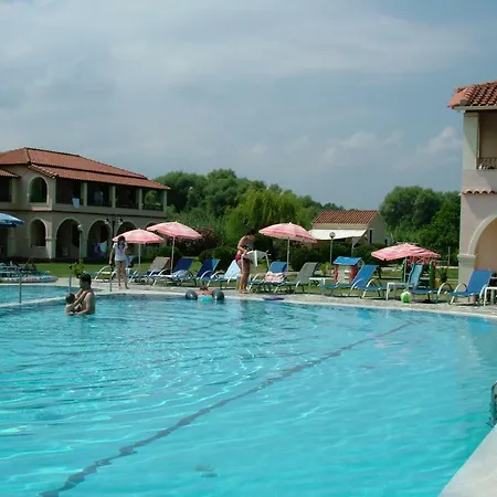 Kamari Aparthotel