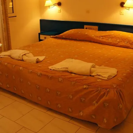 Belle Helene 3*