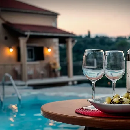 Pool Daze Holiday Holiday home Varypatades